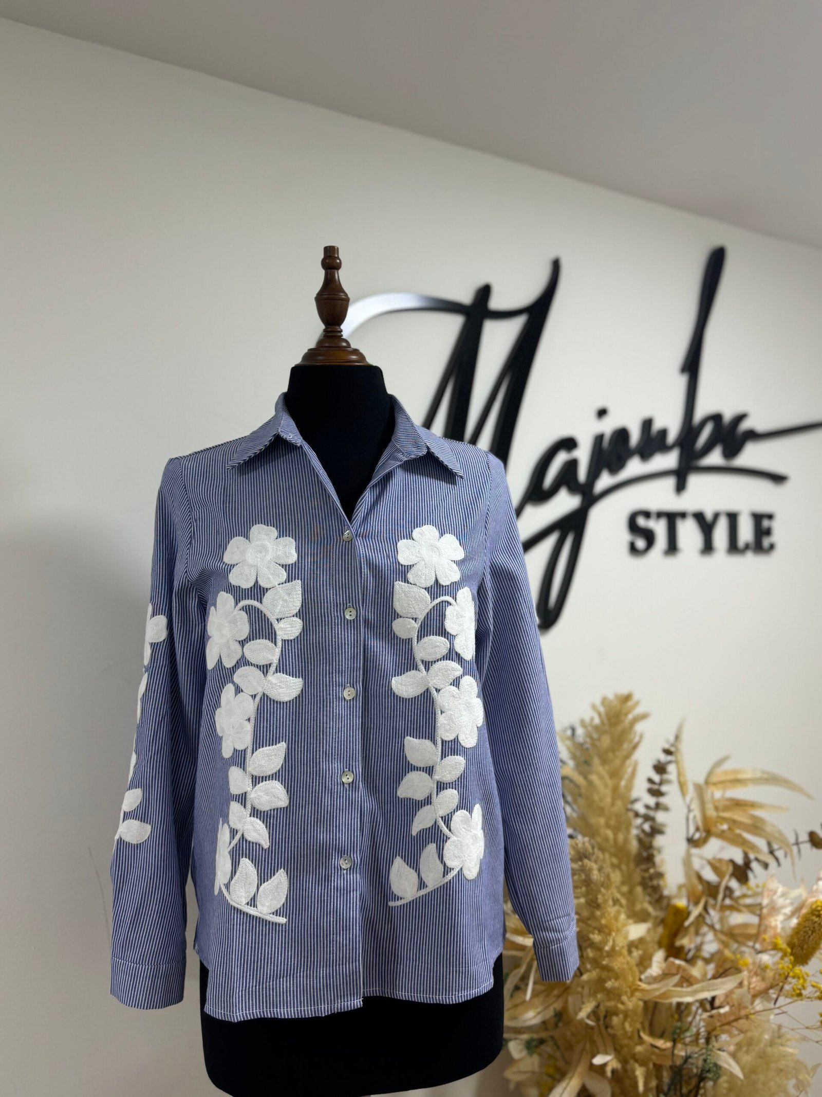 Chemise Rayée à Broderies Florales