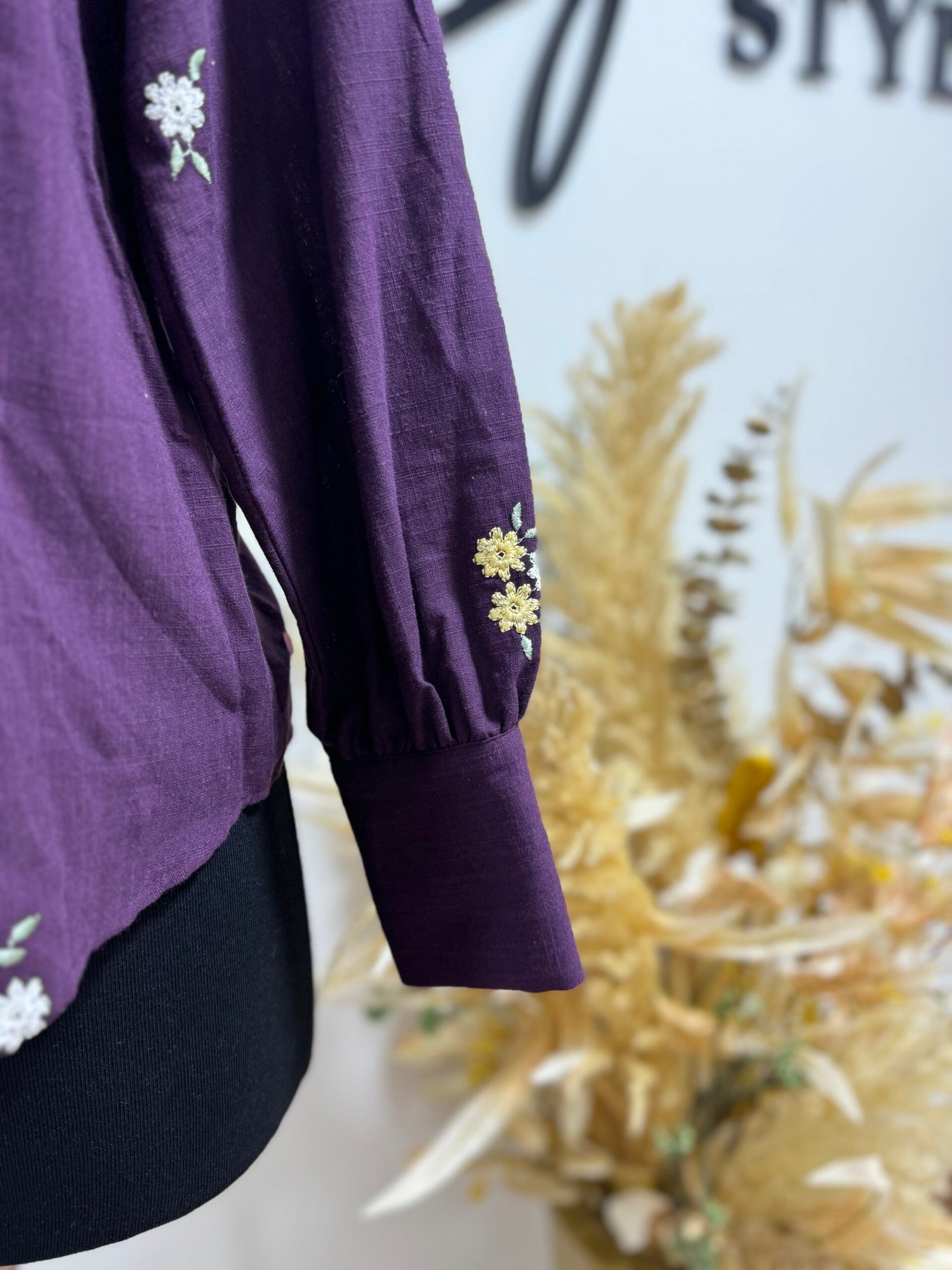 Chemise Prune à Fleurs Brodées – Image 3